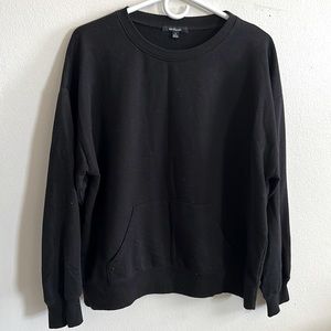 Black crew sweater with pocket